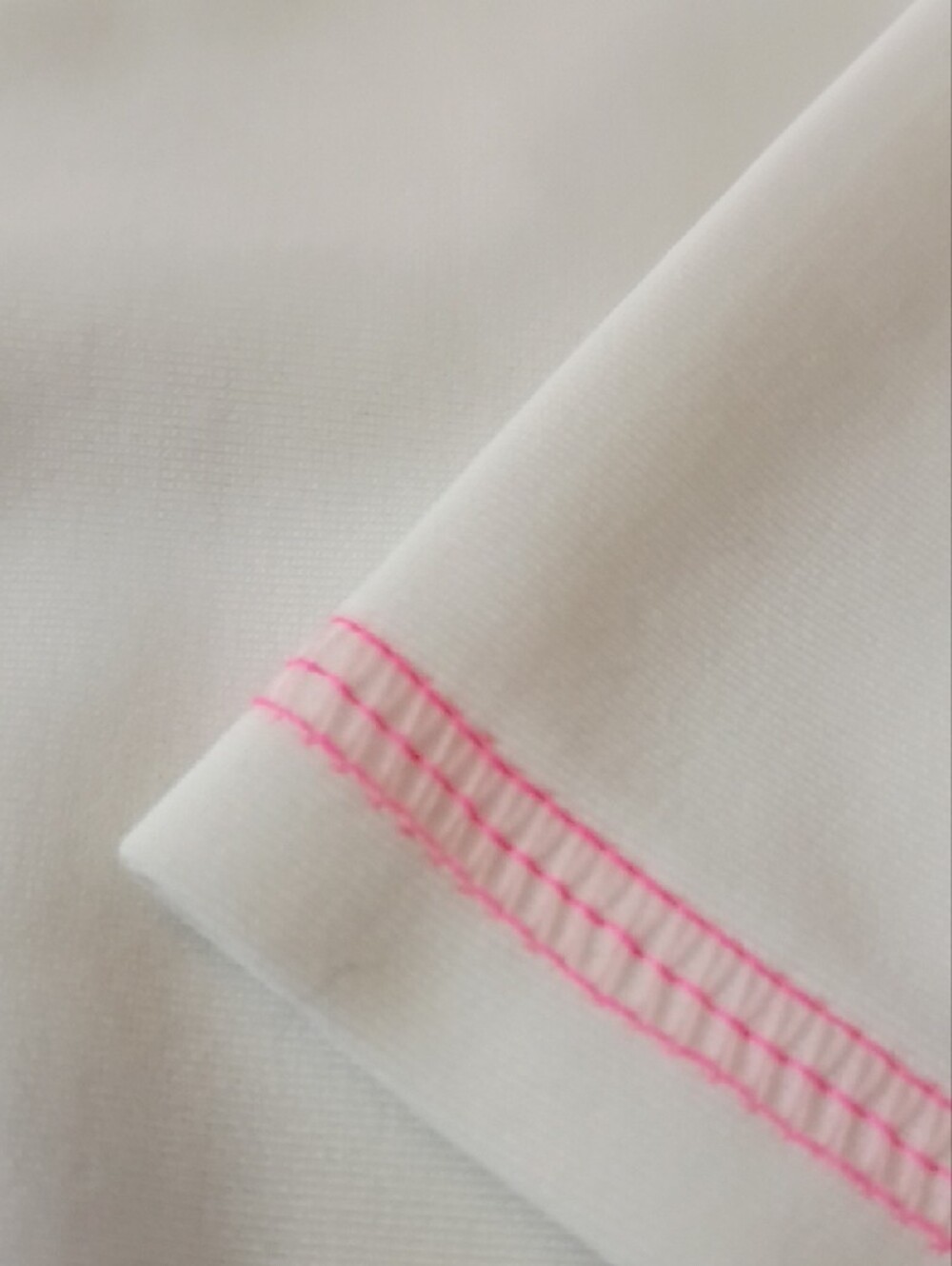 Circo White Rash Guard - Picture 3 of 6